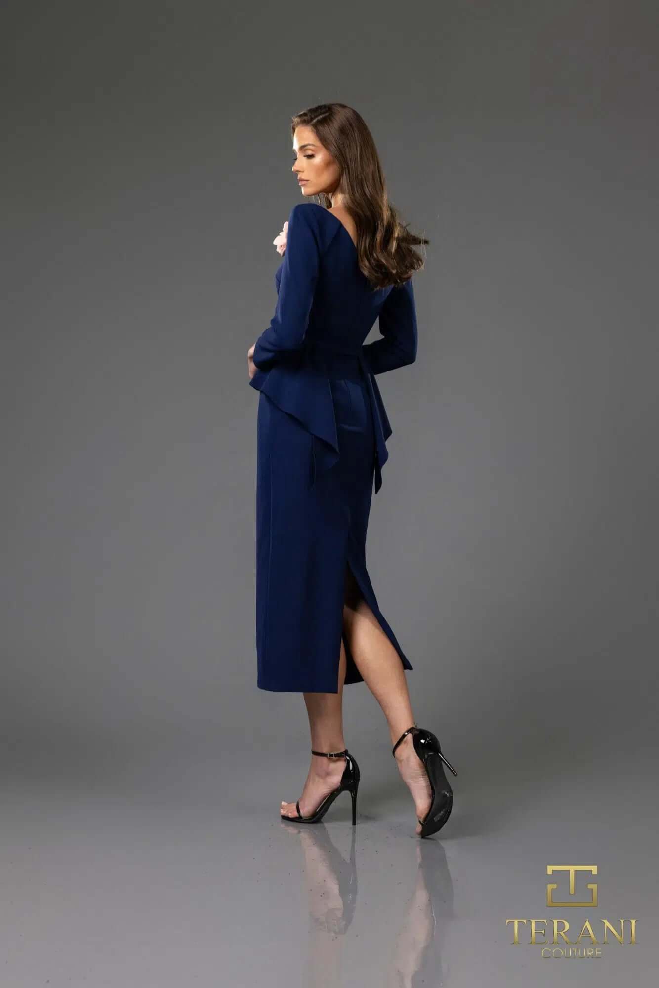 251C4638 TERANI Sheath Stretch Satin Full Sleeves Cocktail Dress