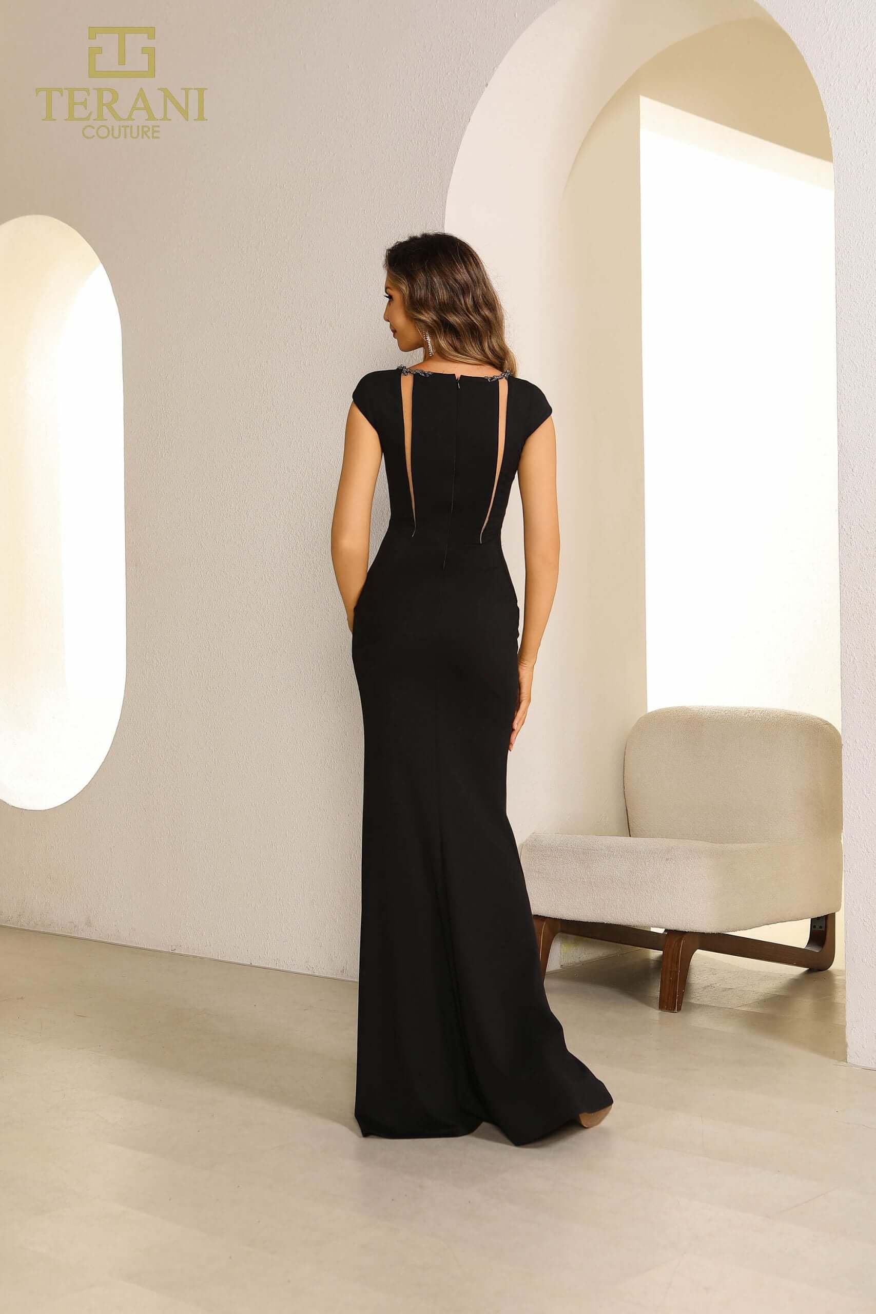 251E4586 TERANI Cap Sleeves Bodycon Black Evening Dress