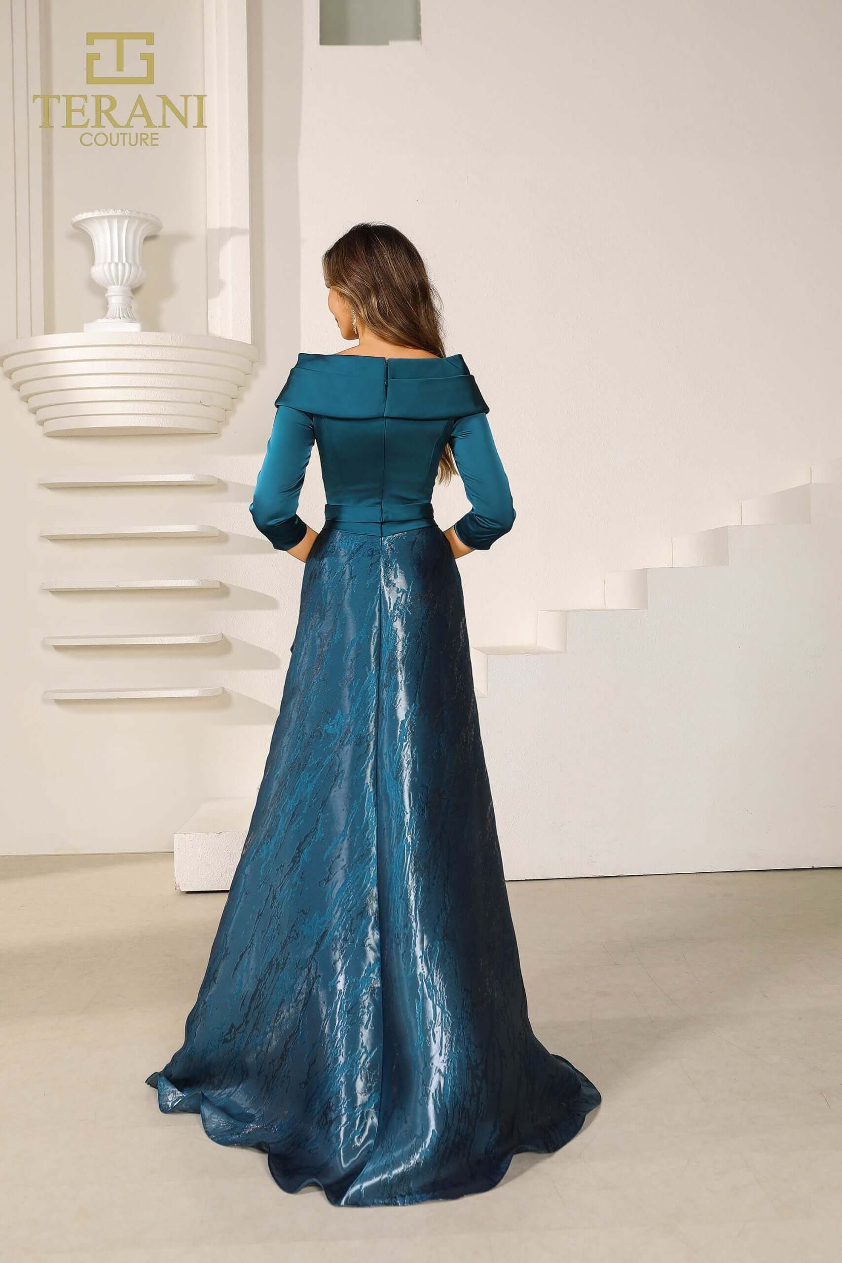 251M4461 TERANI V-neck Shimmer Long A-line Blue Dress