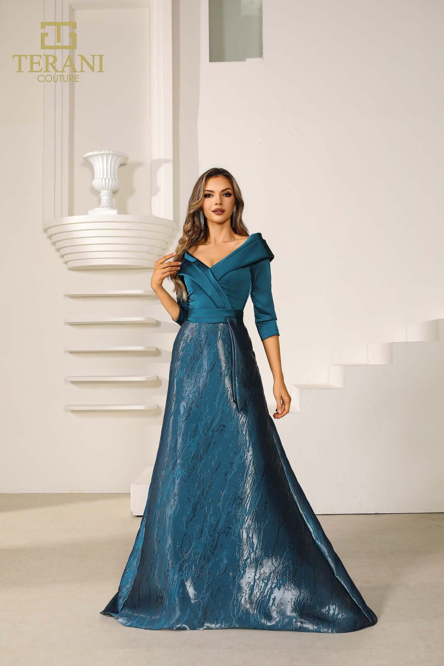 251M4461 TERANI V-neck Shimmer Long A-line Blue Dress