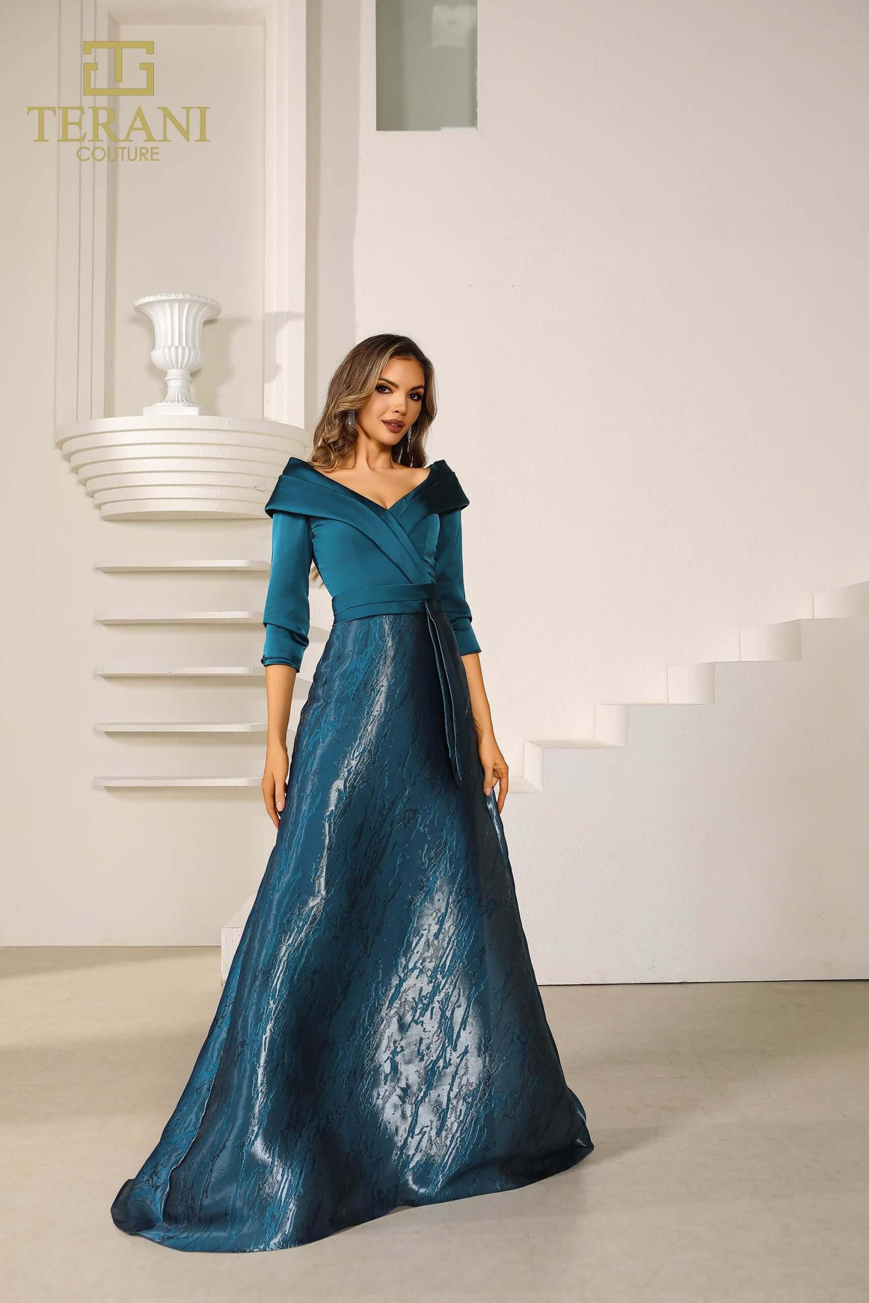 251M4461 TERANI V-neck Shimmer Long A-line Blue Dress