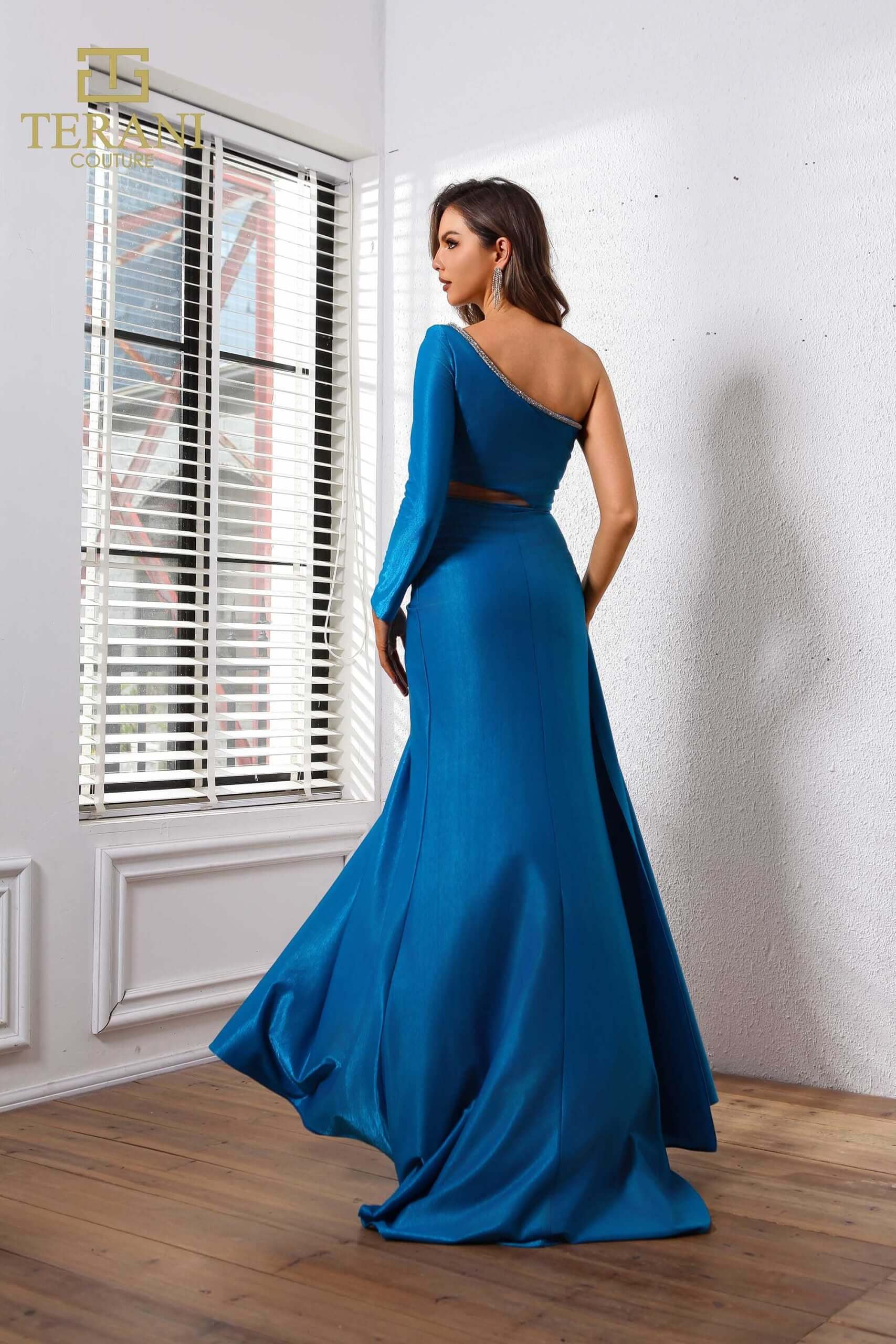 251P4056 TERANI Fit And Flare Assyemtric Stretch Metallic Long Prom Dress
