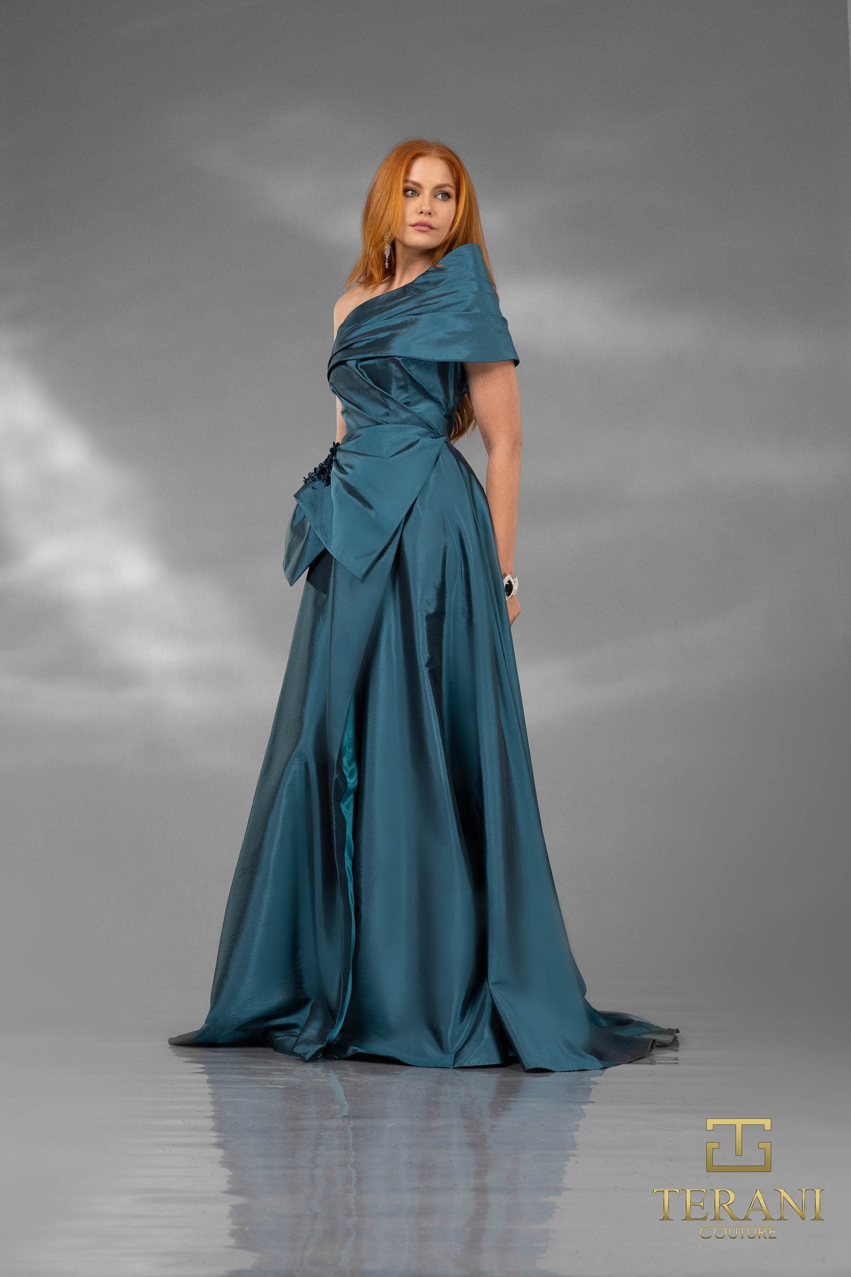 252E5102 – Fit and Flare Long Evening Dress