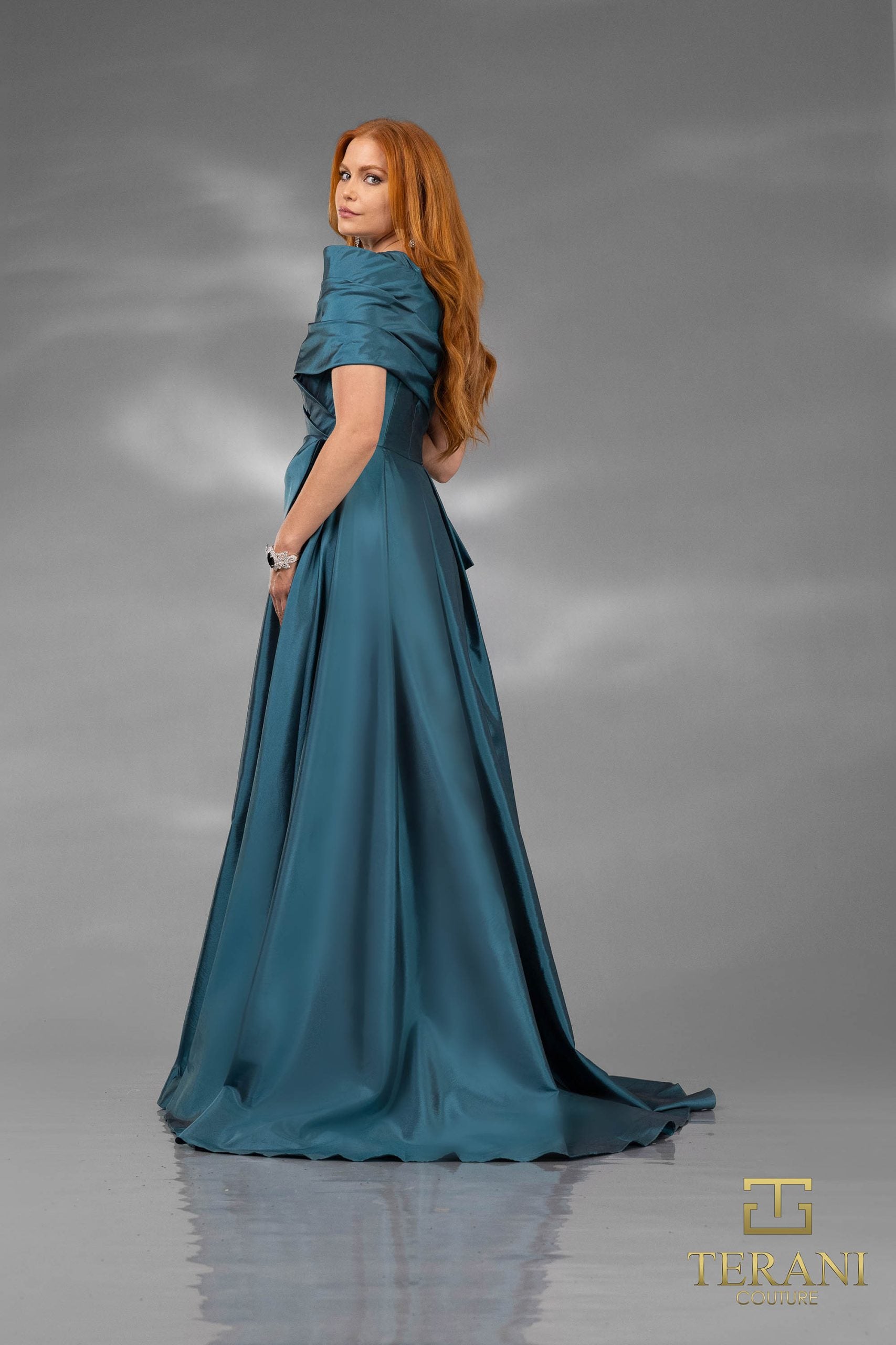 252E5102 – Fit and Flare Long Evening Dress