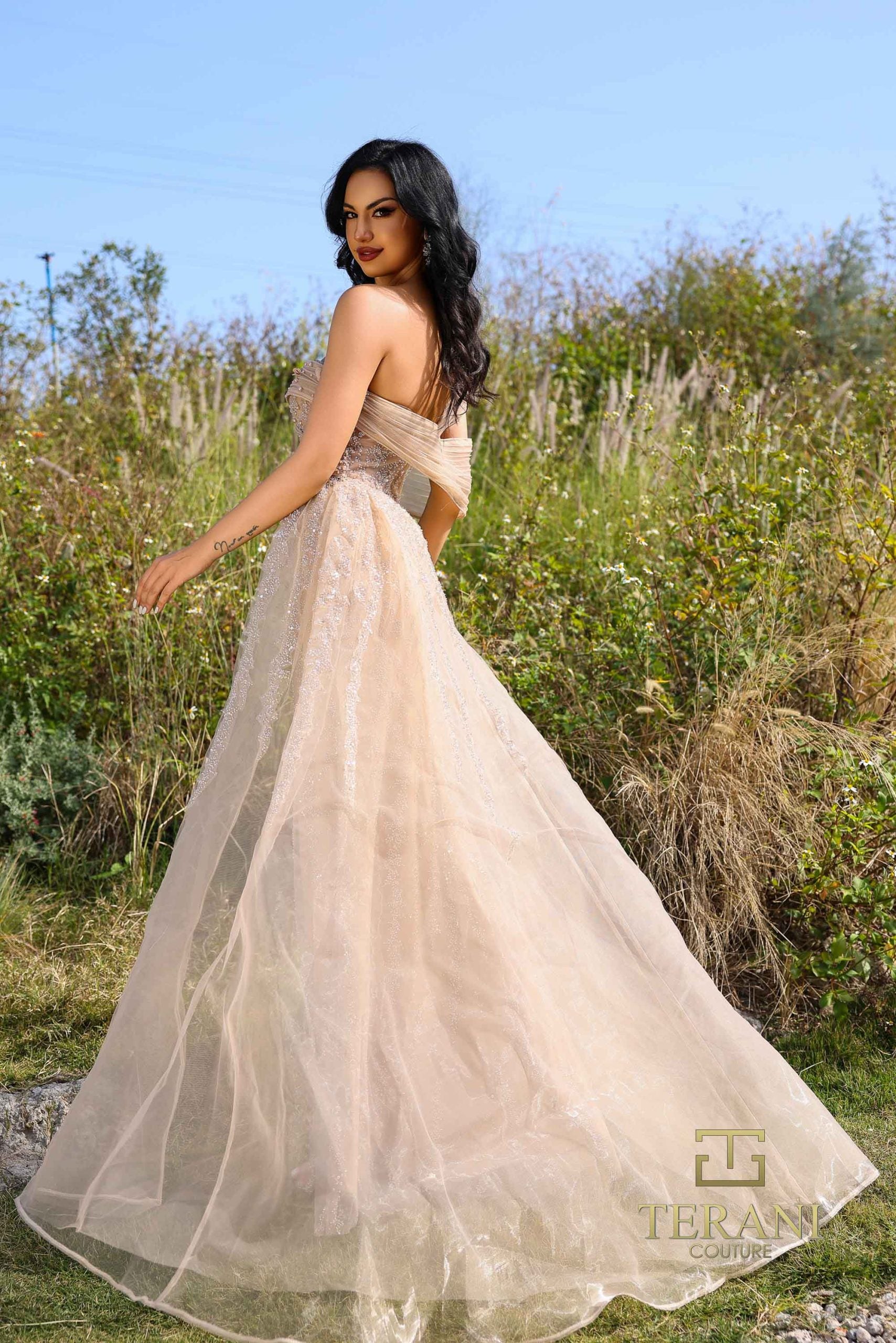 252E5125 – Fit and Flare Long Evening Dress