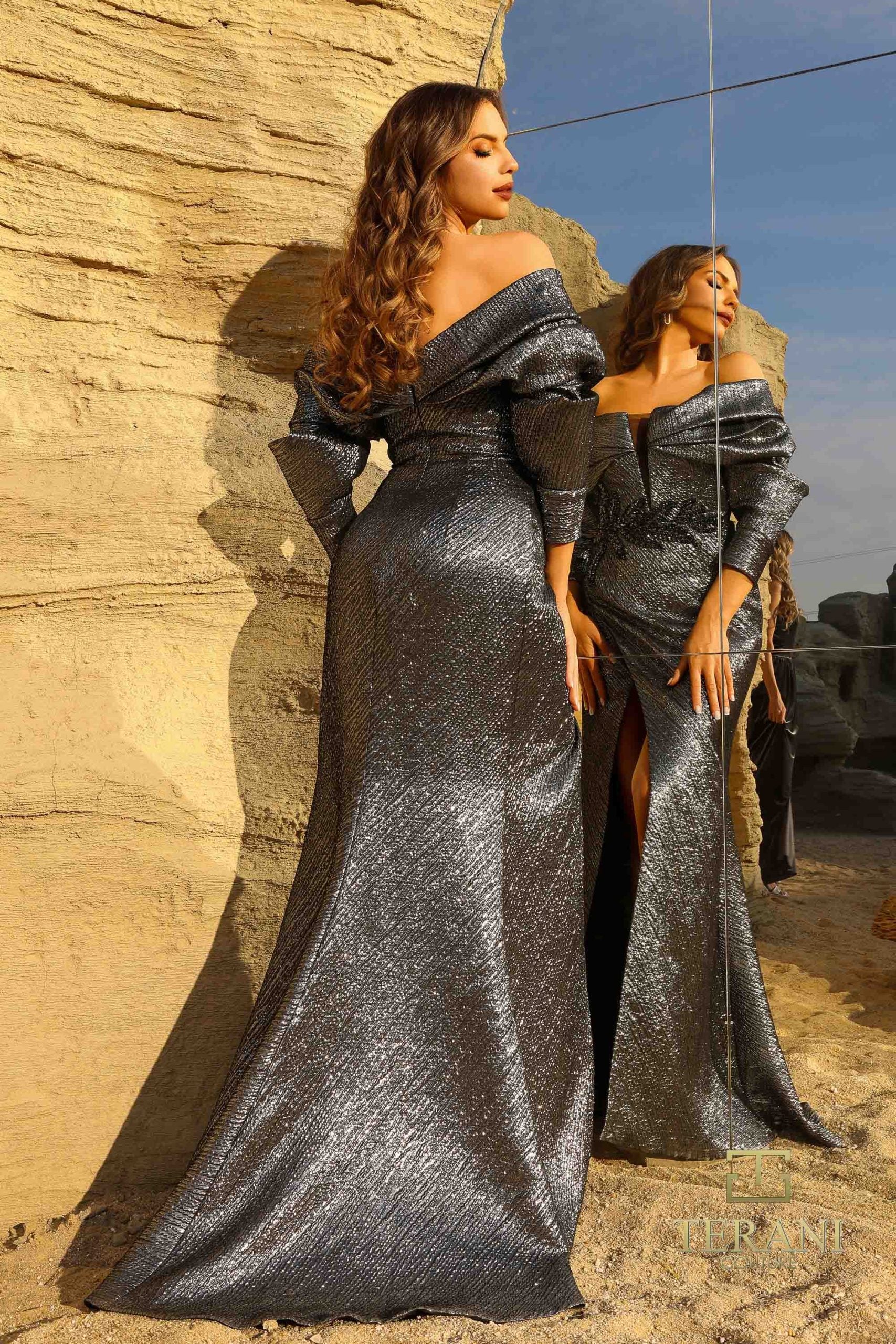 252E5138 – Fit and Flare Long Evening Dress