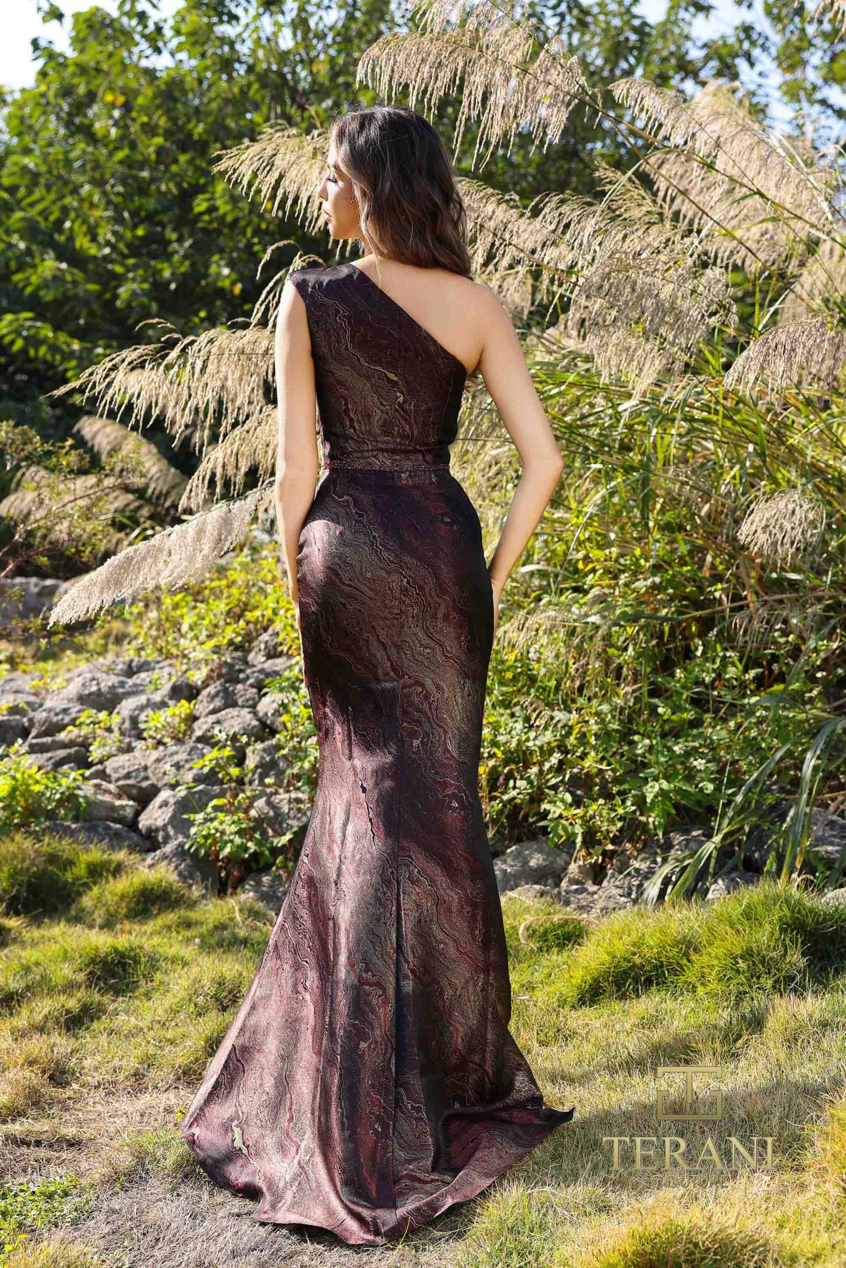252E5159 – Fit and Flare Long Evening Dress