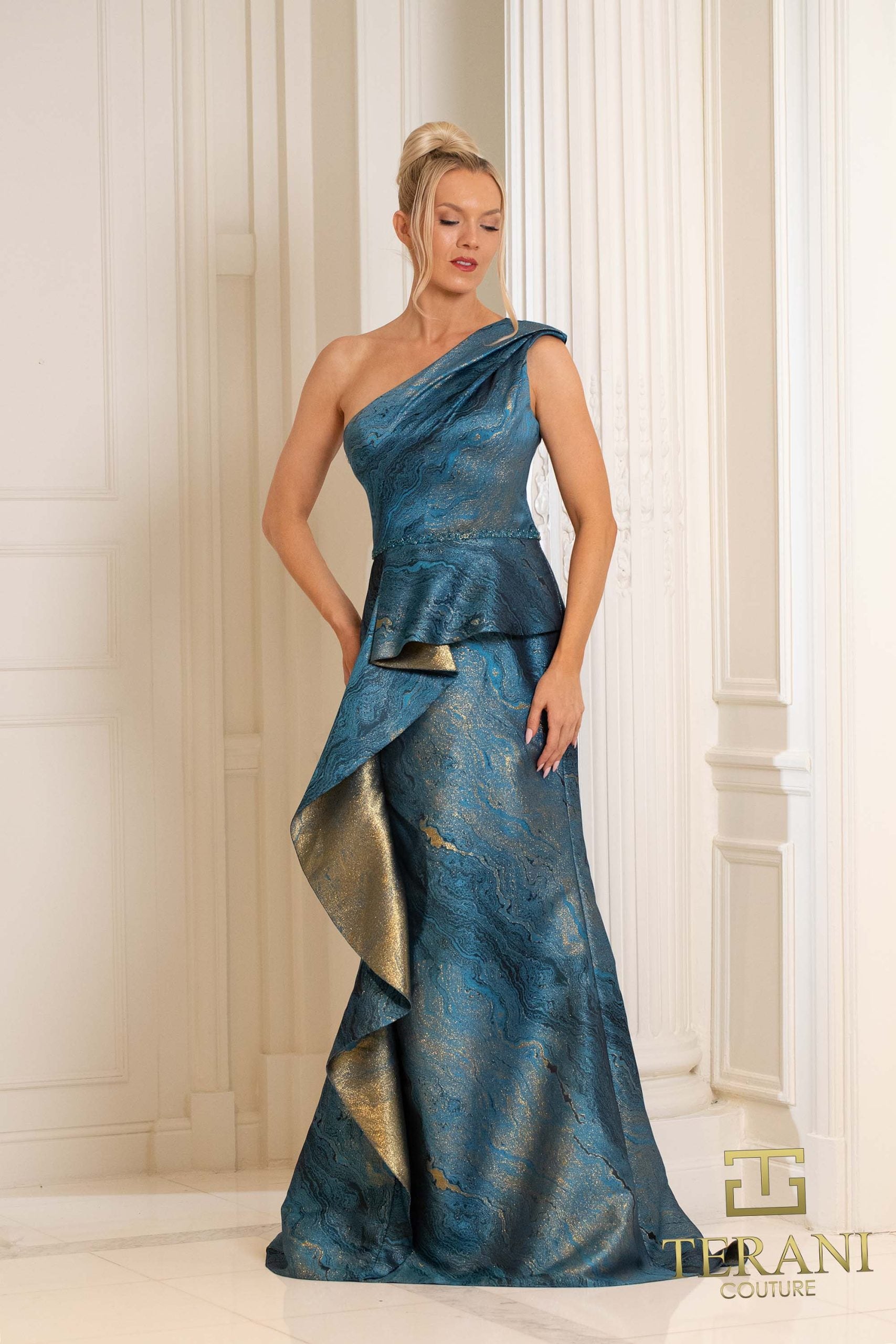 252E5159 – Fit and Flare Long Evening Dress - Hunter Gold