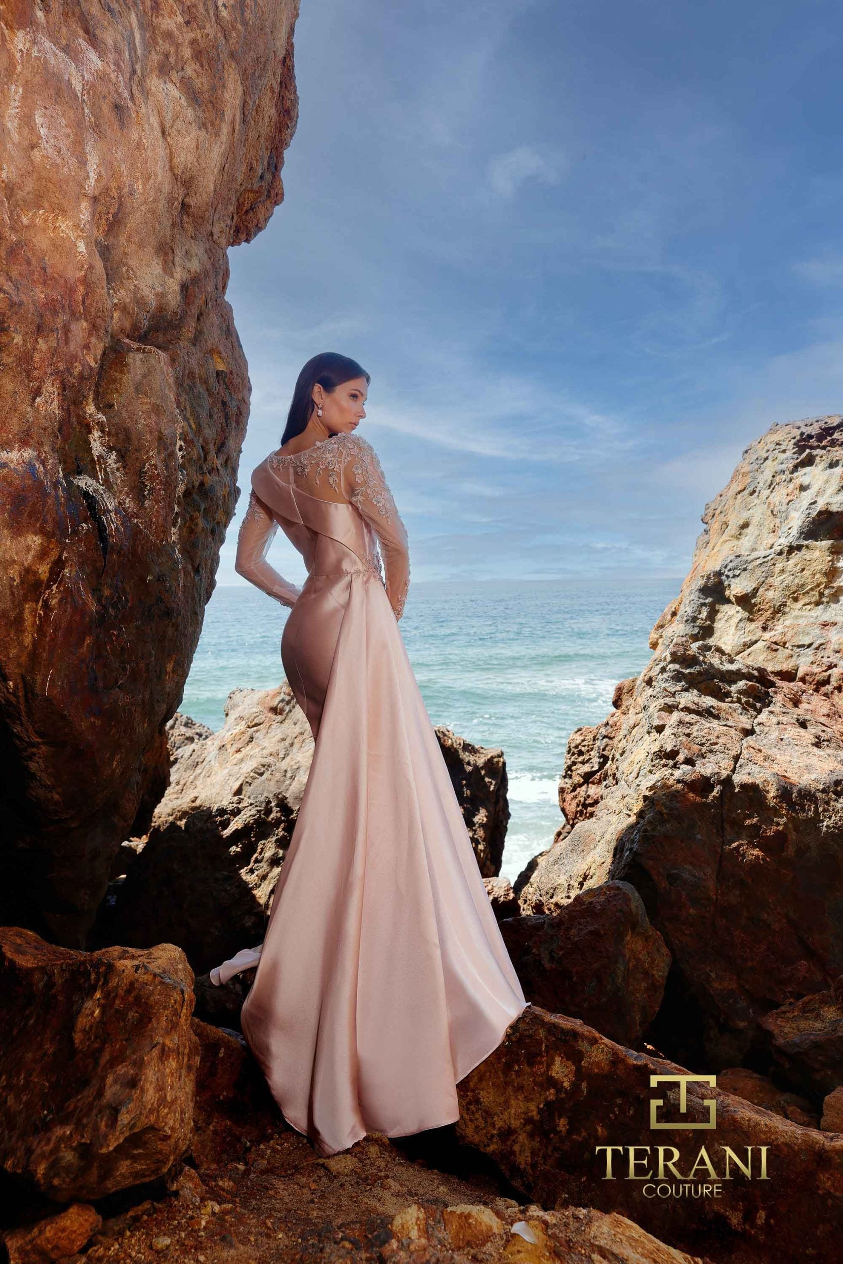 252M5344 – Side Train Long MOB Dress