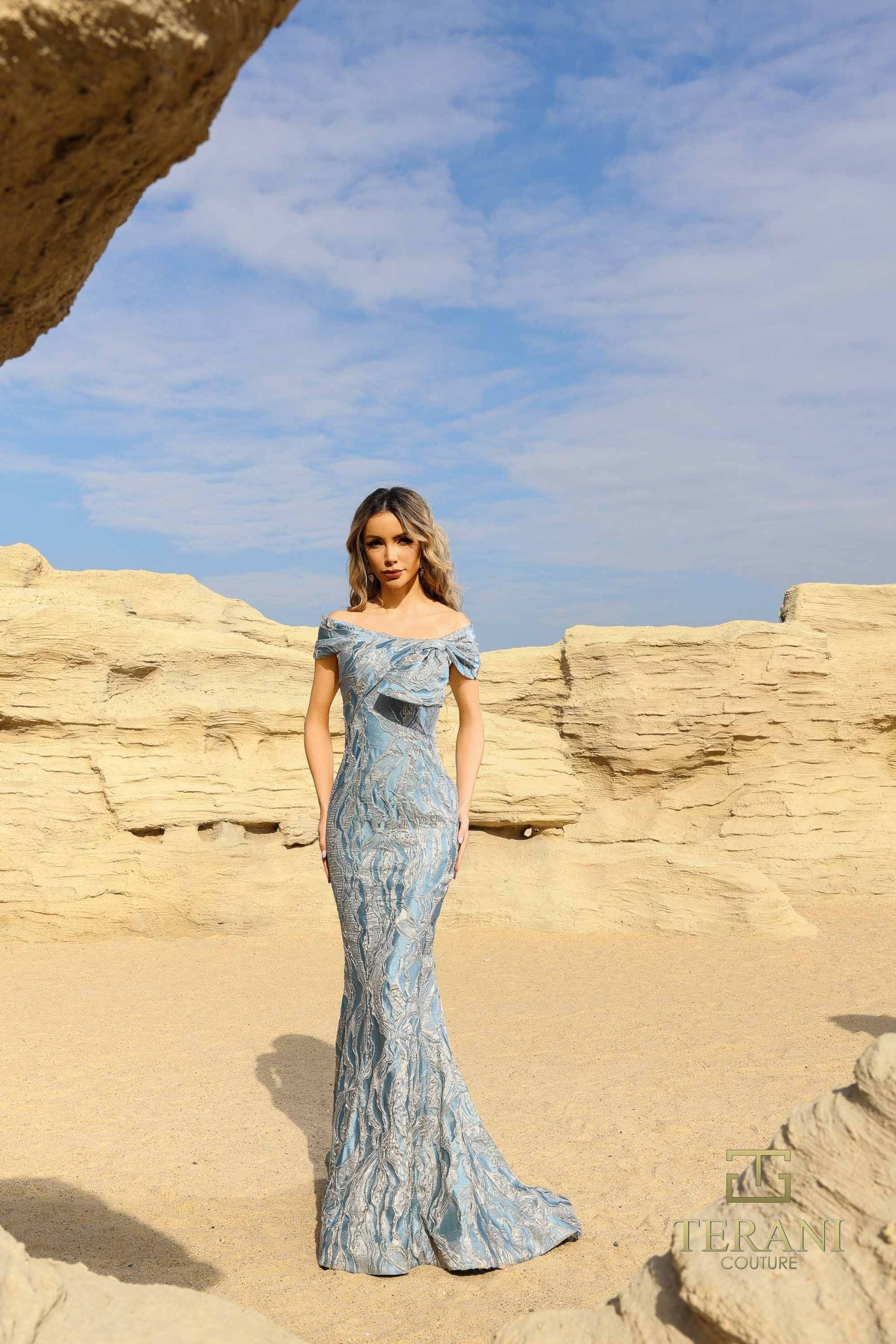 252M5520 – Bodycon Long MOB Dress
