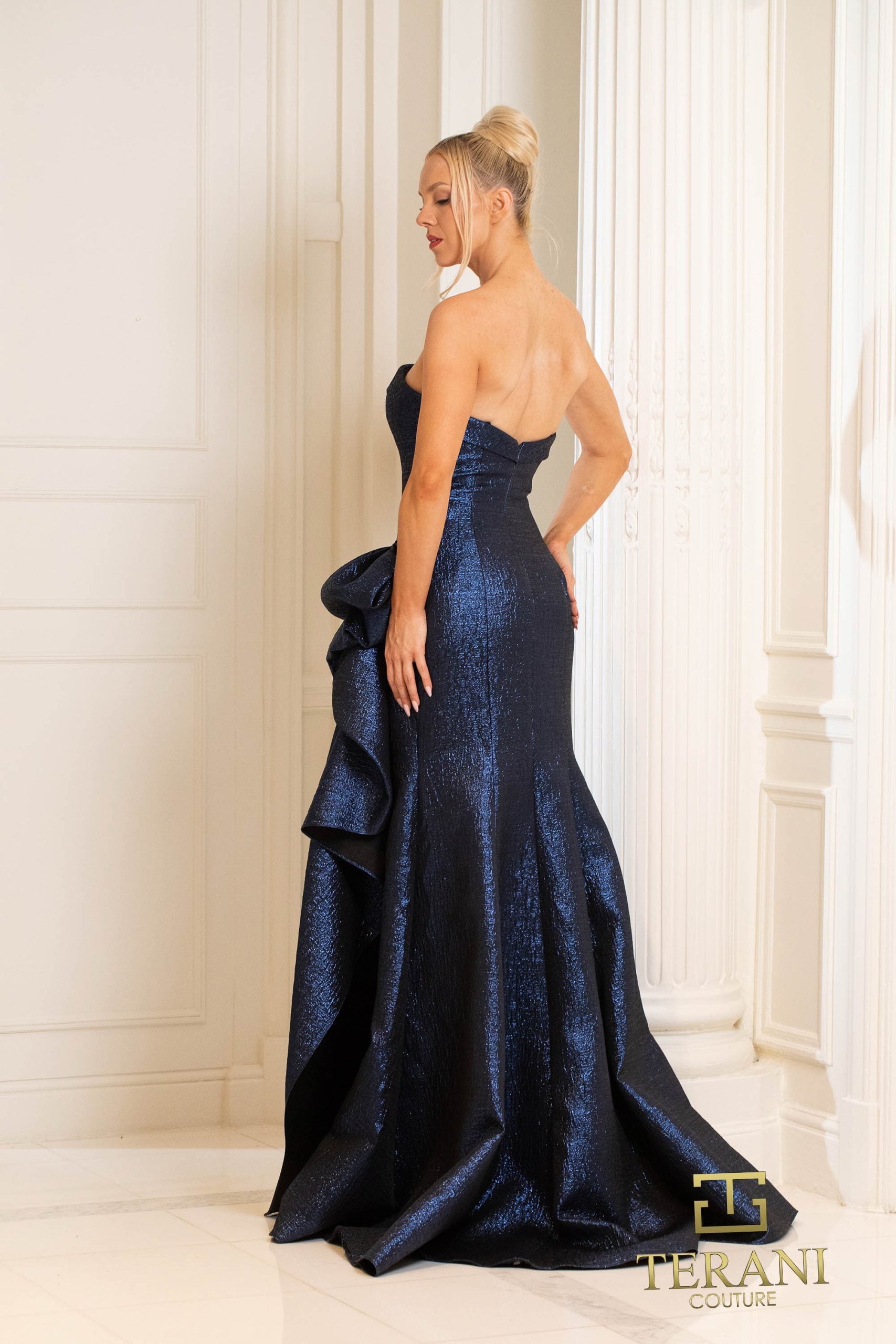 252E5200 – Fit and Flare Long Evening Dress