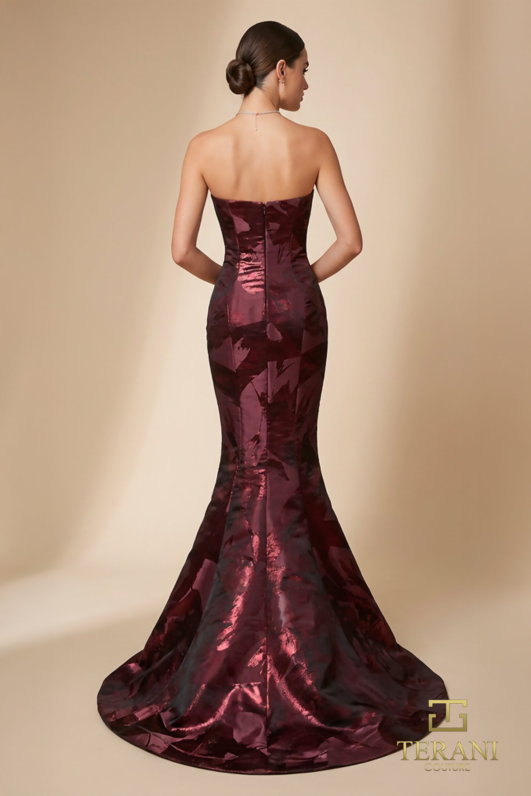 Straight Neck Shimmer Jacquard Mermaid Gown